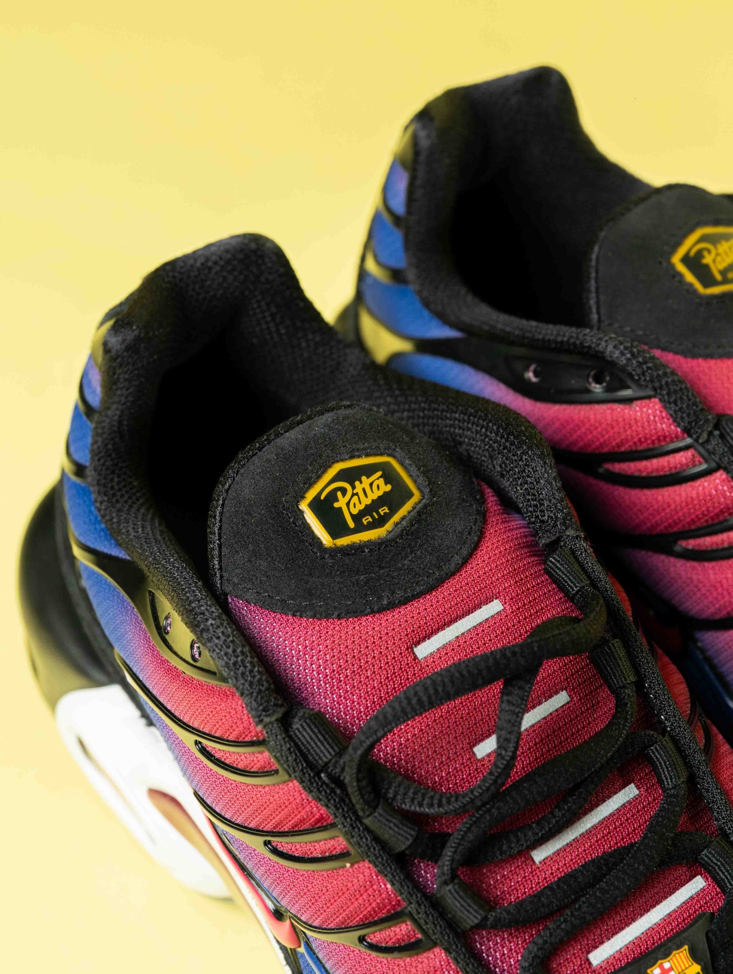 Air Max Plus x F.C. Barcelona x Patta Black/Nobel red Sneakers DS