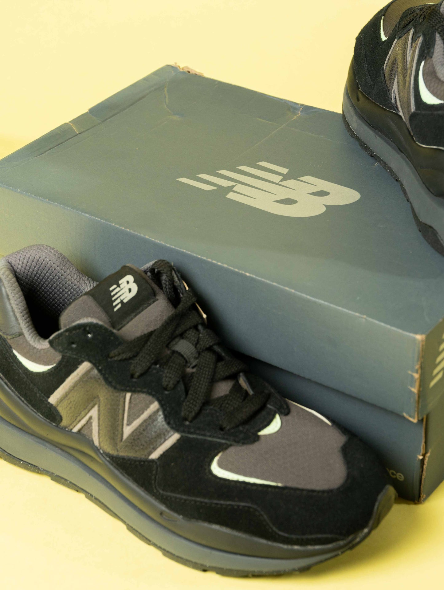 New Balance 57/40 Wonderland Pack Black Green Glow