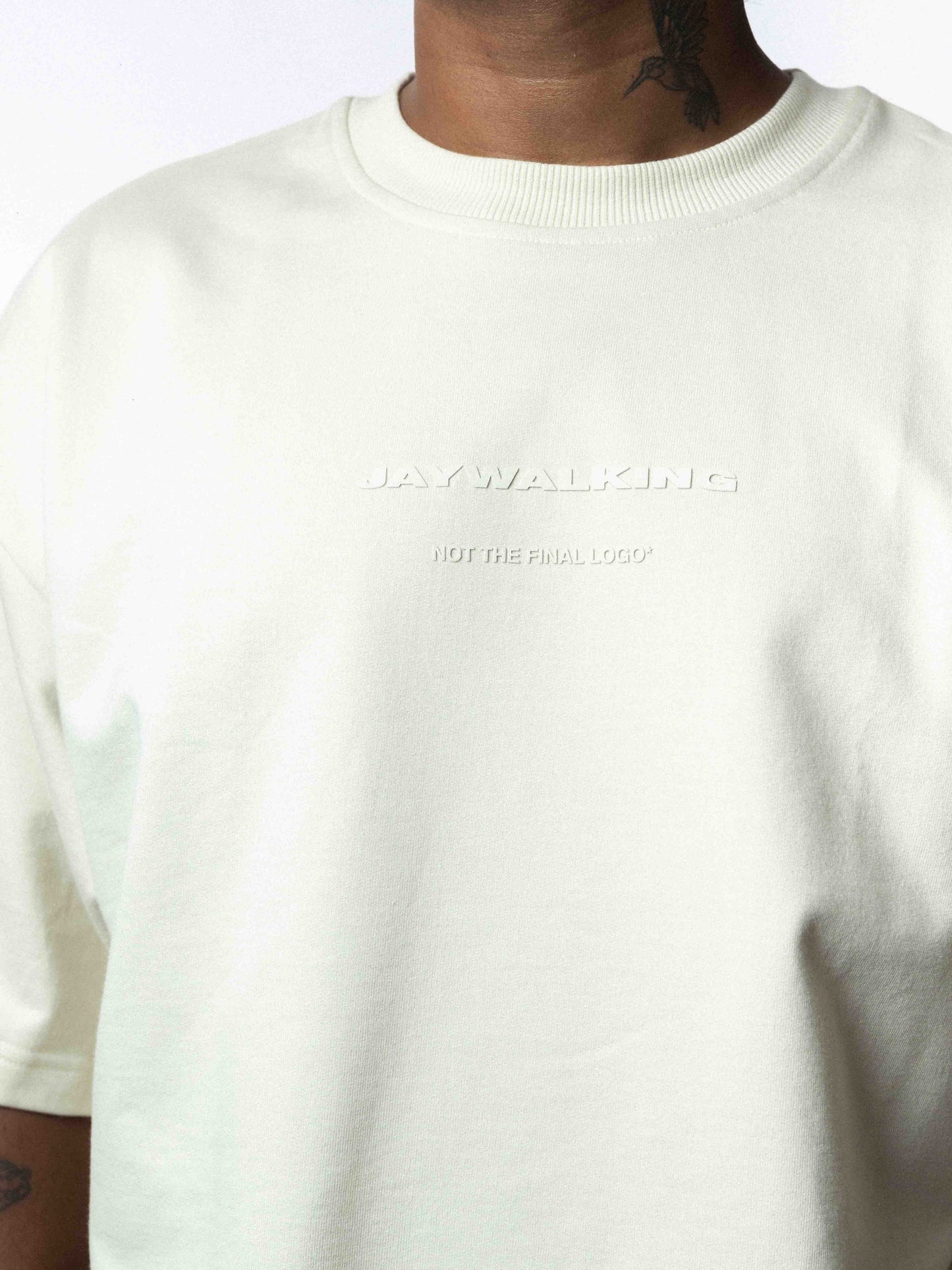 Jaywalking Basic In off white Monochrome (Unisex)