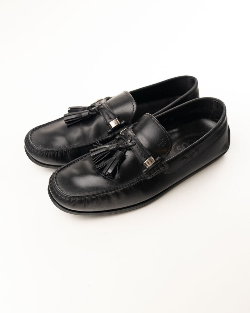 TOD'S BLACK LEATHER TASSEL LOAFERS