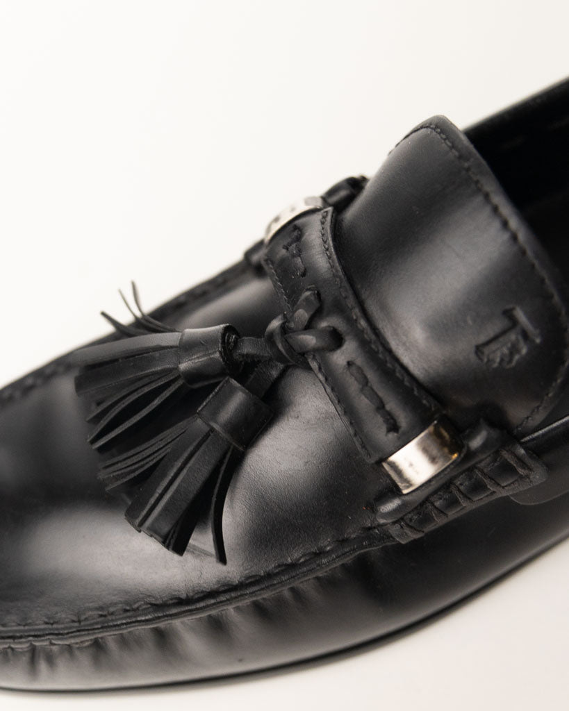 TOD'S BLACK LEATHER TASSEL LOAFERS