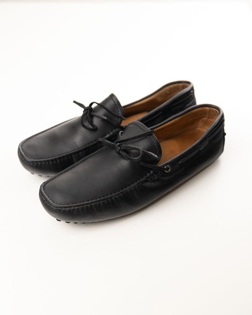 TODS BLACK LEATHER SLIP ON LOAFER