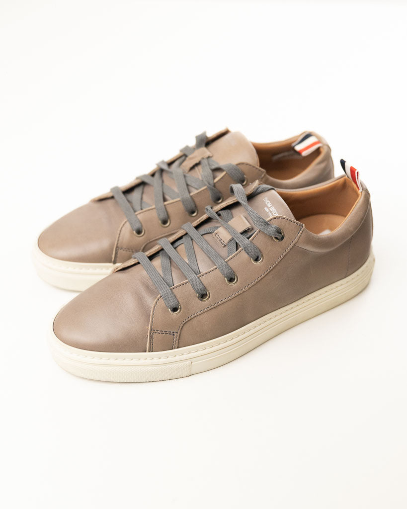 THOM BROWNE GROSGRAIN TRIM LEATHER SNEAKER