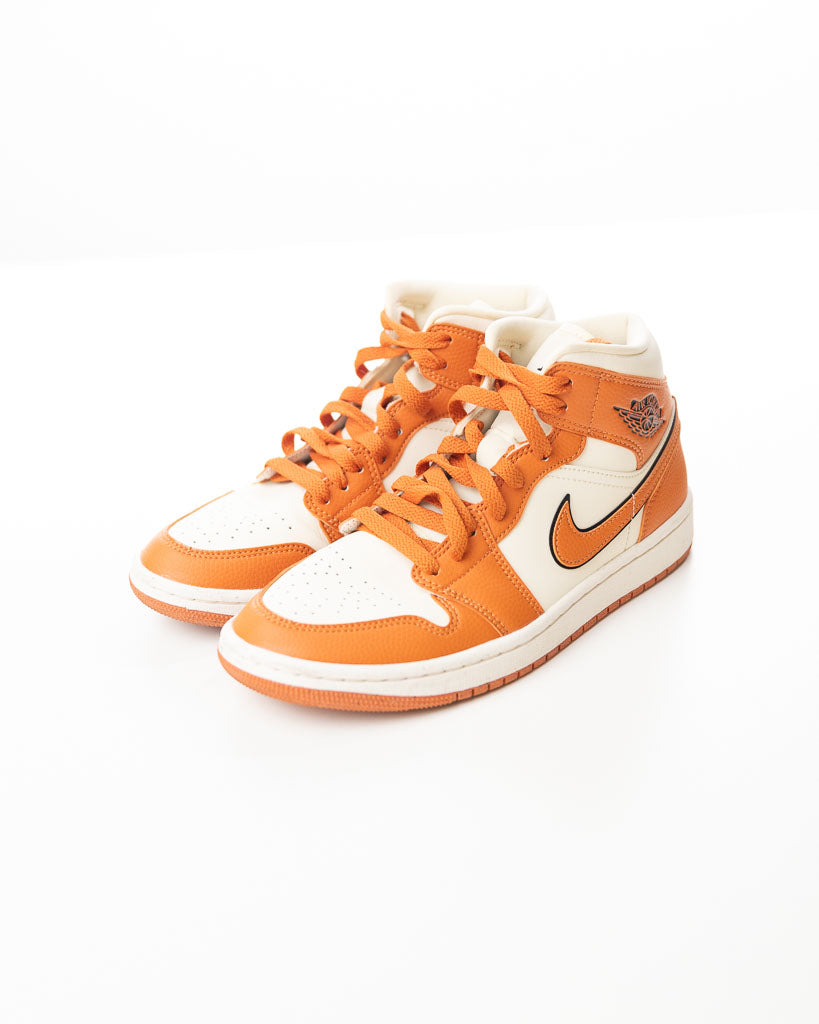 NIKE WOMENS AIR JORDAN 1 MID SE *SPORT SPICE