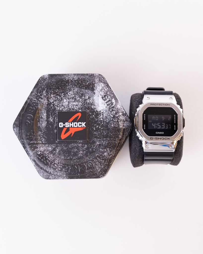 CASIO G-SHOCK DIGITAL BLACK DIAL MEN GM-5600U-1DR (G1526)