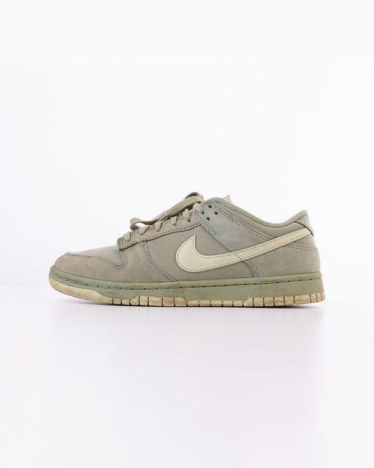 NIKE DUNK LOW OIL GREEN AND OLIVE AURA