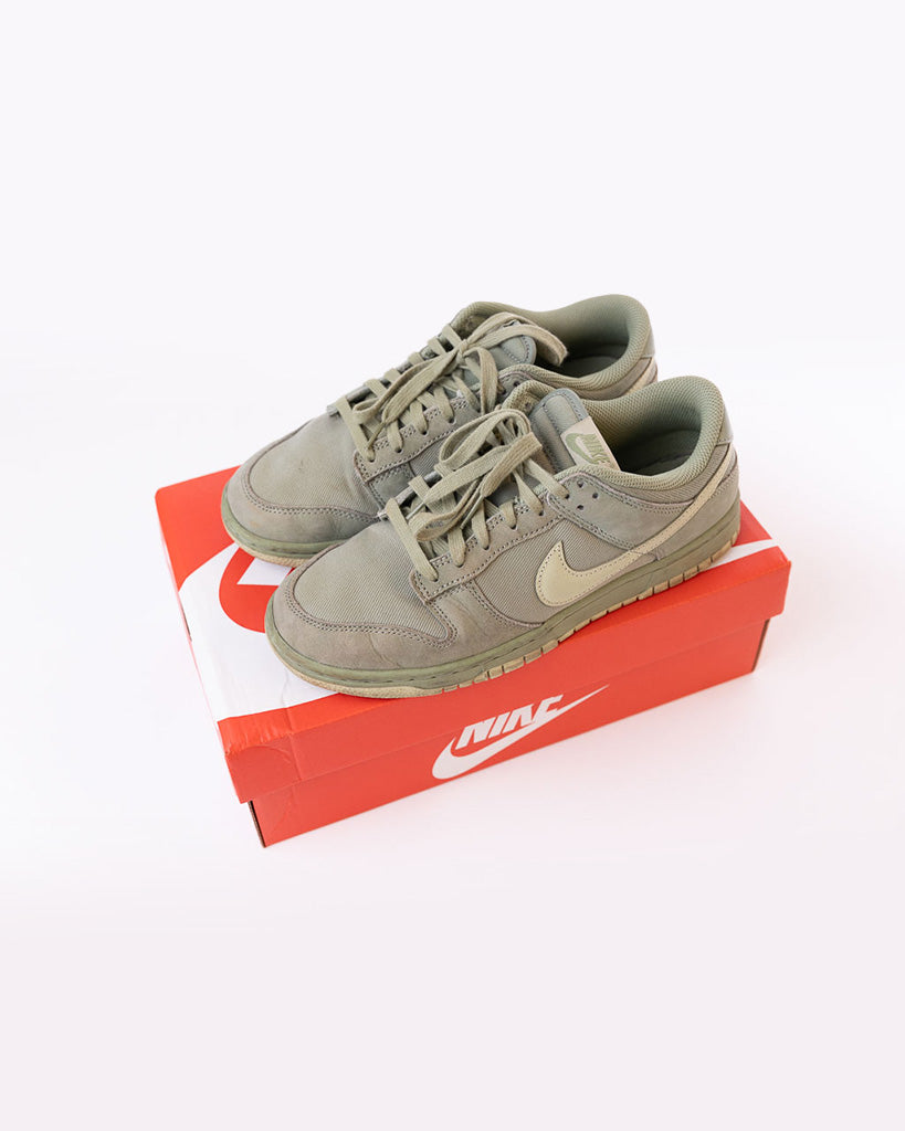 NIKE DUNK LOW OIL GREEN AND OLIVE AURA