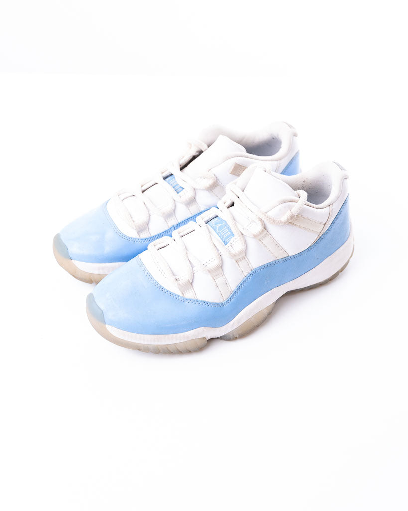 Jordan 11 Retro Low University Blue