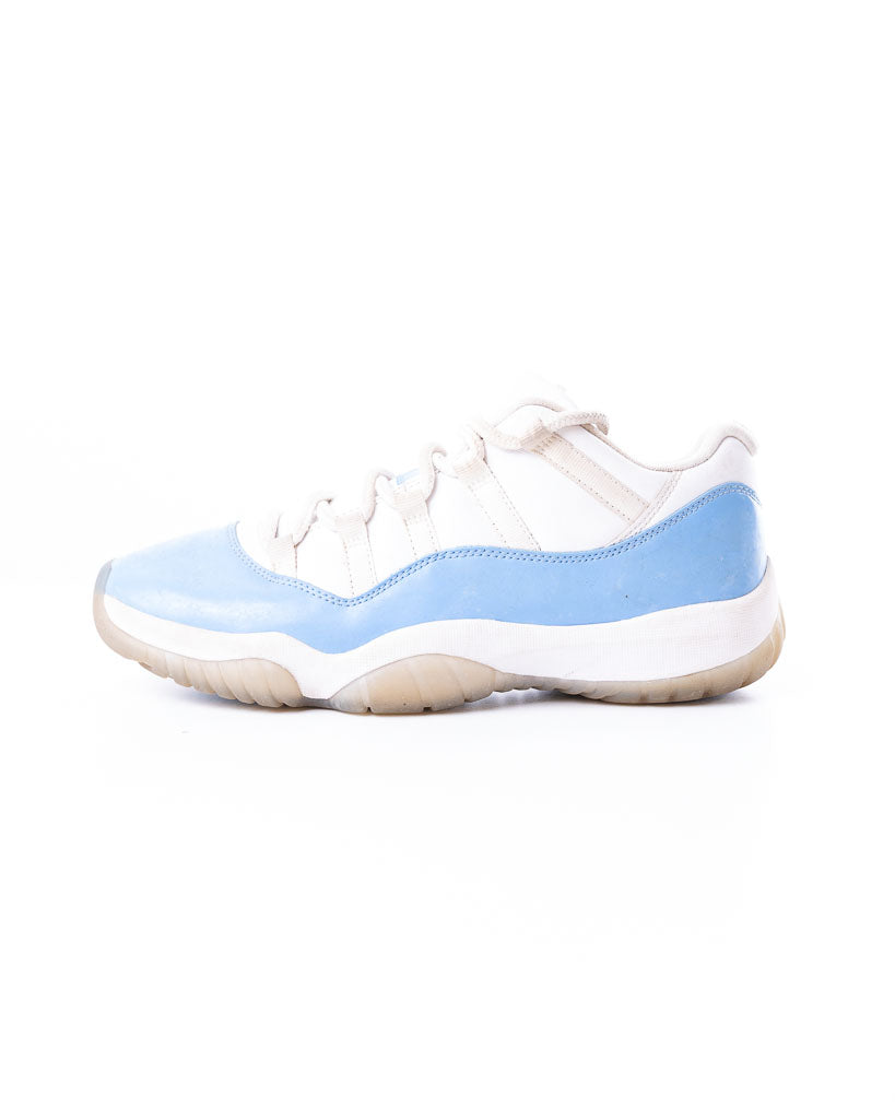 Jordan 11 Retro Low University Blue