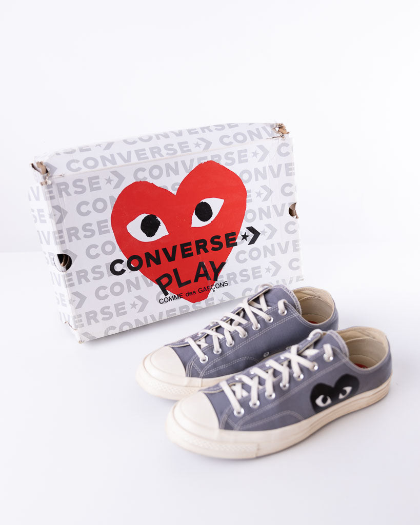 CONVERSE PLAY BLACK HEART GREY LOW TOP - SNEAKERS