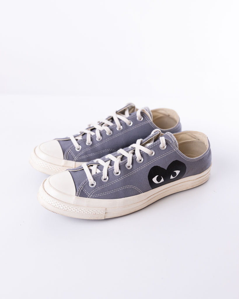 CONVERSE PLAY BLACK HEART GREY LOW TOP - SNEAKERS