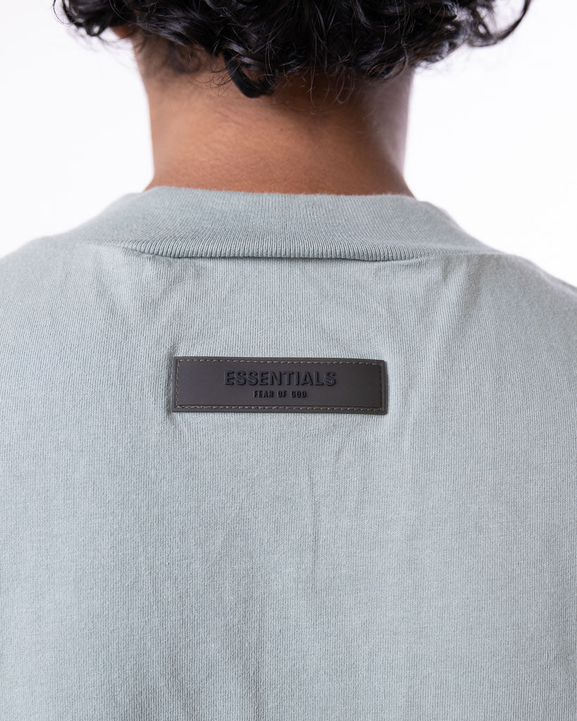 FOG ESSENTIALS T-SHIRT SS23 SYCAMORE