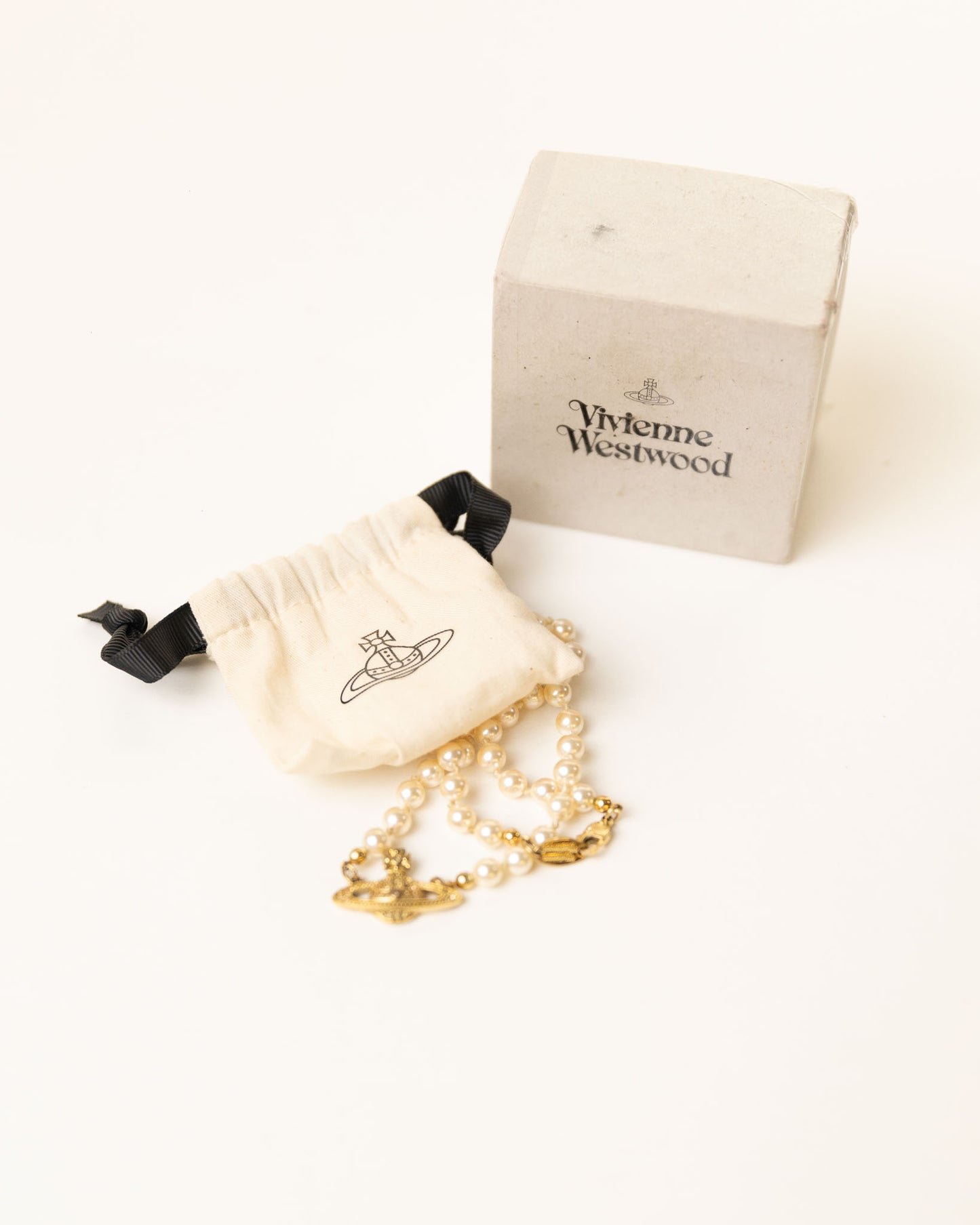 Vivienne Westwood Mini Bas Relief Pearl Choker