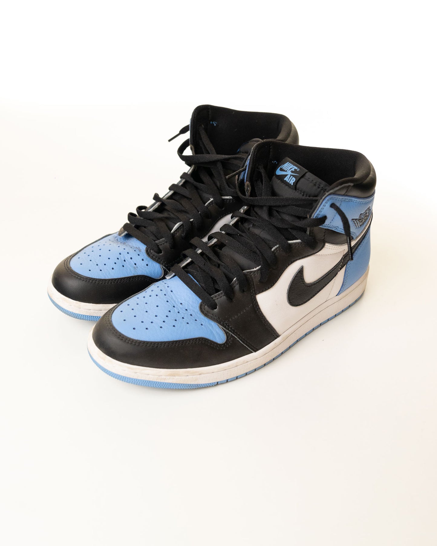 Jordan 1 Retro High OG UNC Toe