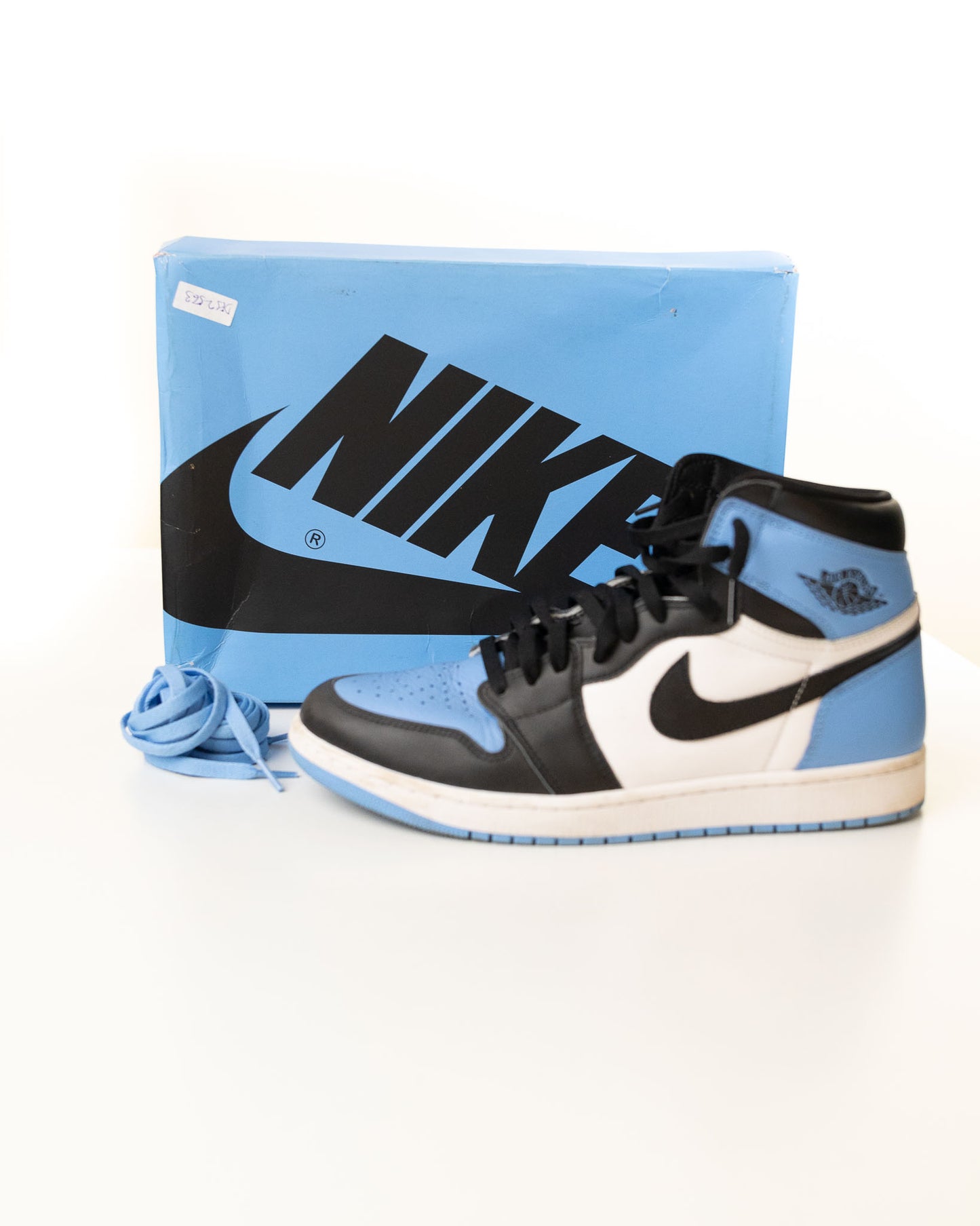 Jordan 1 Retro High OG UNC Toe