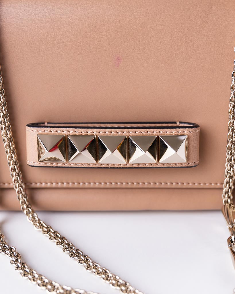 Valentino Va Va Voom Clutch Bag In Pastel Pink Leather