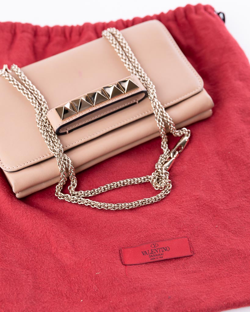 Valentino Va Va Voom Clutch Bag In Pastel Pink Leather