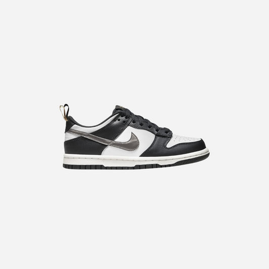 NIKE DUNK LOW BLACK WHITE METALLIC (GS)