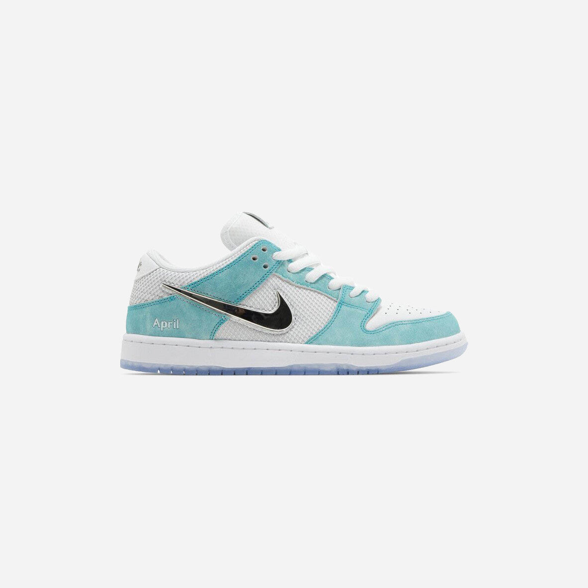 NIKE SB DUNK LOW APRIL SKATEBOARD