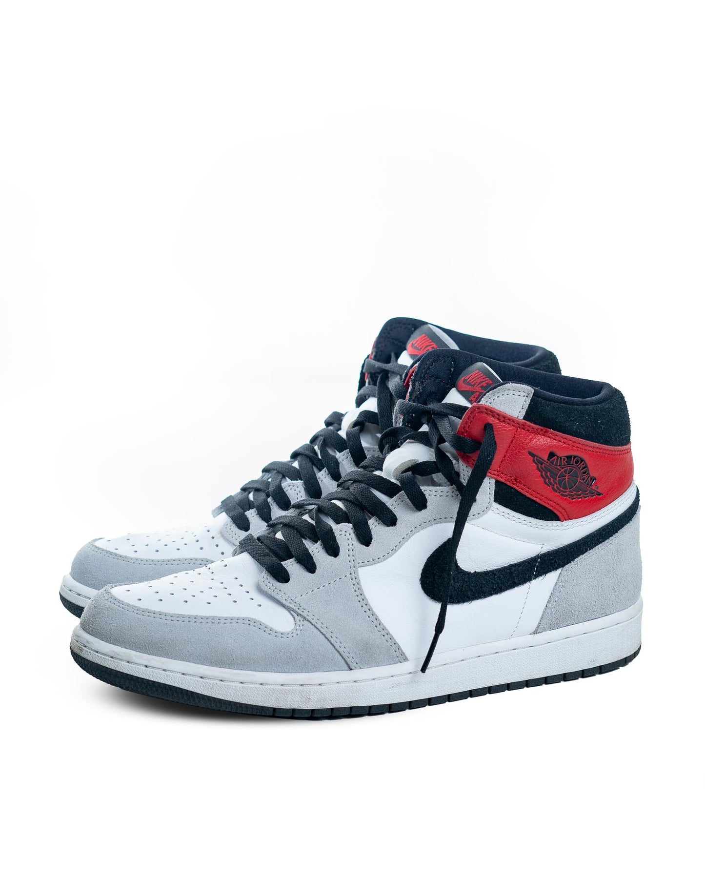 Air Jordan 1 Retro High OG Light Smoke Grey