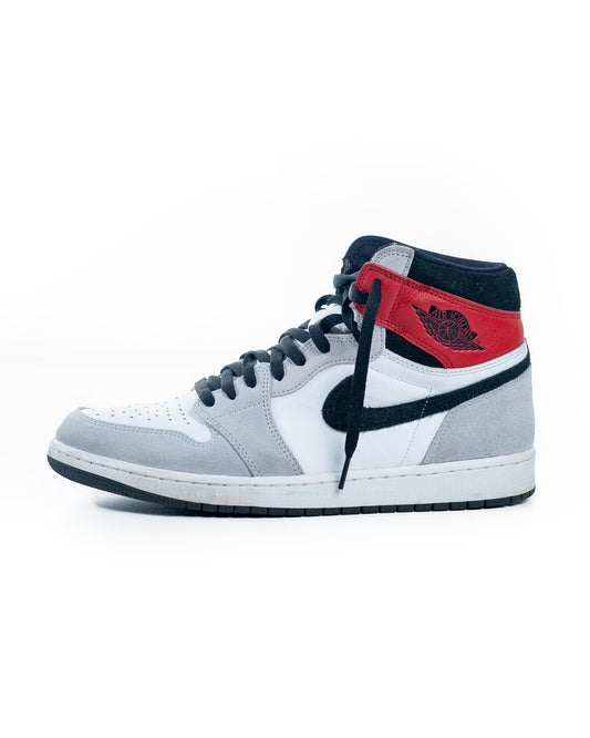 Air Jordan 1 Retro High OG Light Smoke Grey