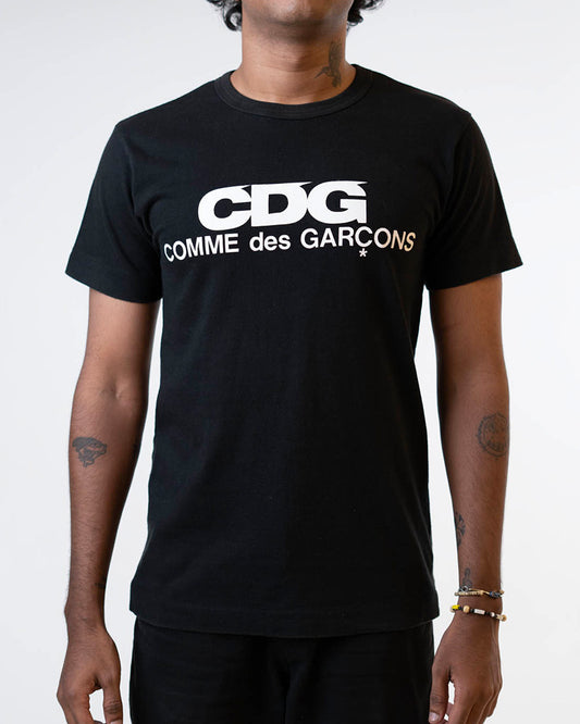 COMME DES GARCONS LOGO PRINTED T SHIRT - BLACK