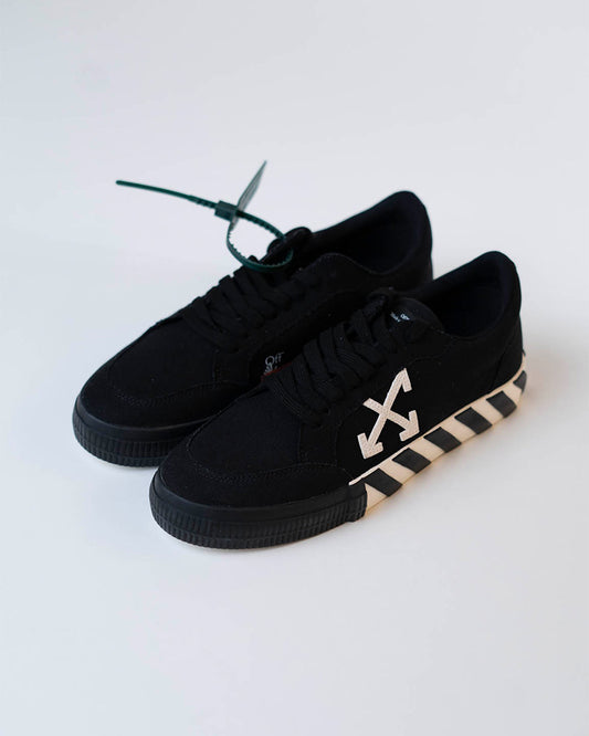 OFF-WHITE Low Volcanized Canvas Black White DS