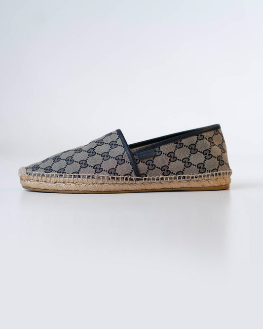 GUCCI BEIGE/NAVY BLUE GG CANVAS ESPADRILLE FLATS