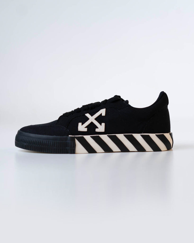 OFF-WHITE Low Volcanized Canvas Black White DS