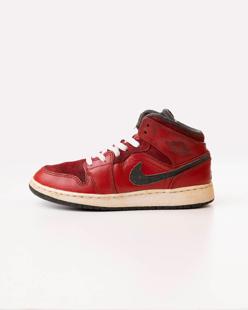 AIR JORDAN 1 MID “GYM RED”