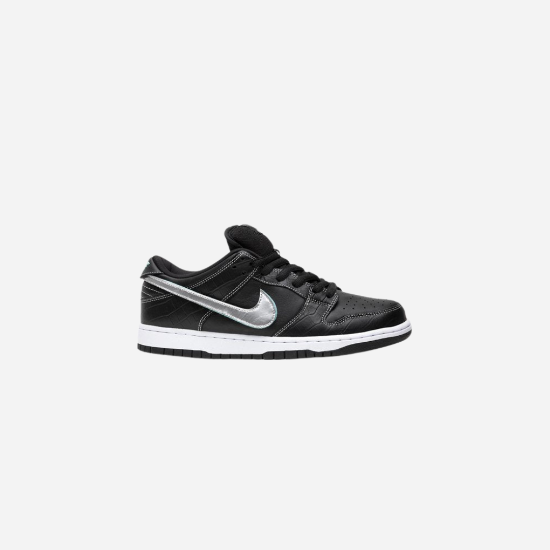 SB DUNK LOW DIAMOND SUPPLY CO. BLACK DIAMOND