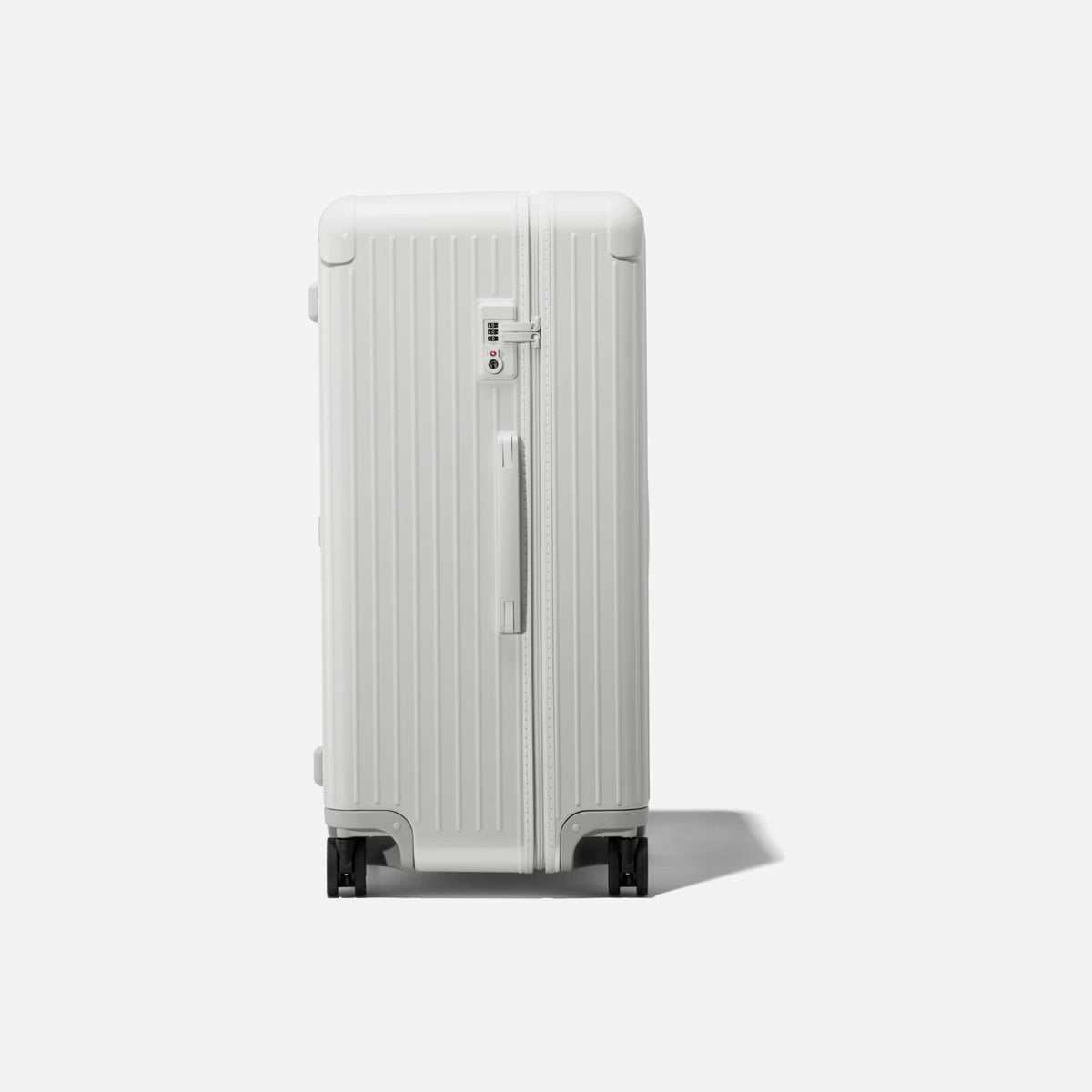 RIMOWA Essential Trunk Plus Gloss White