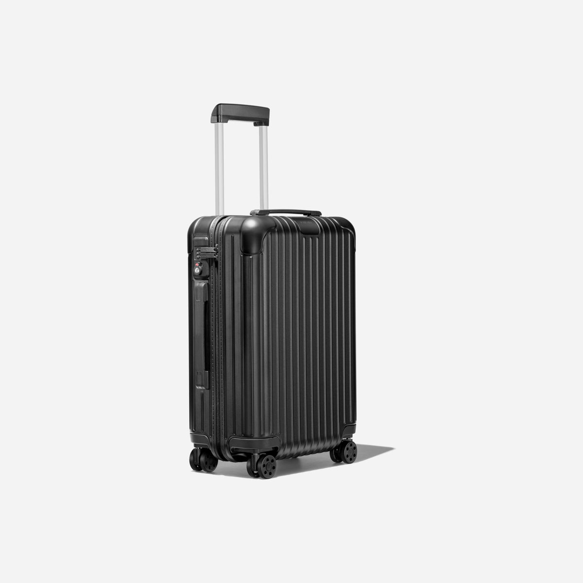 RIMOWA Essential Cabin S Matte Black