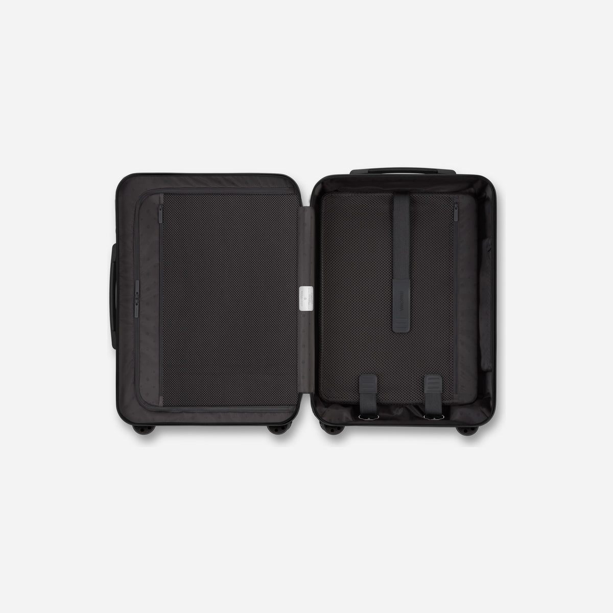 RIMOWA Essential Cabin S Matte Black