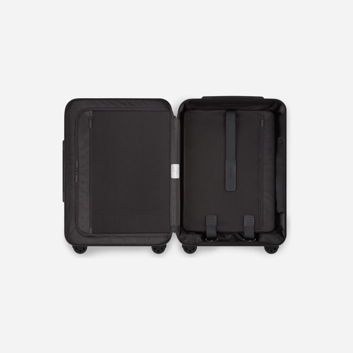 RIMOWA Essential Sleeve Cabin Plus Matte Black