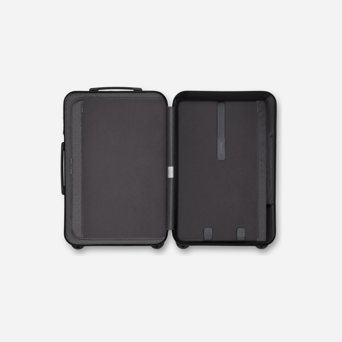 RIMOWA Essential Check-In M Matte Black