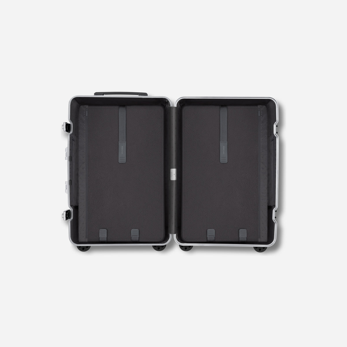 RIMOWA Hybrid Check-In M Matte Black
