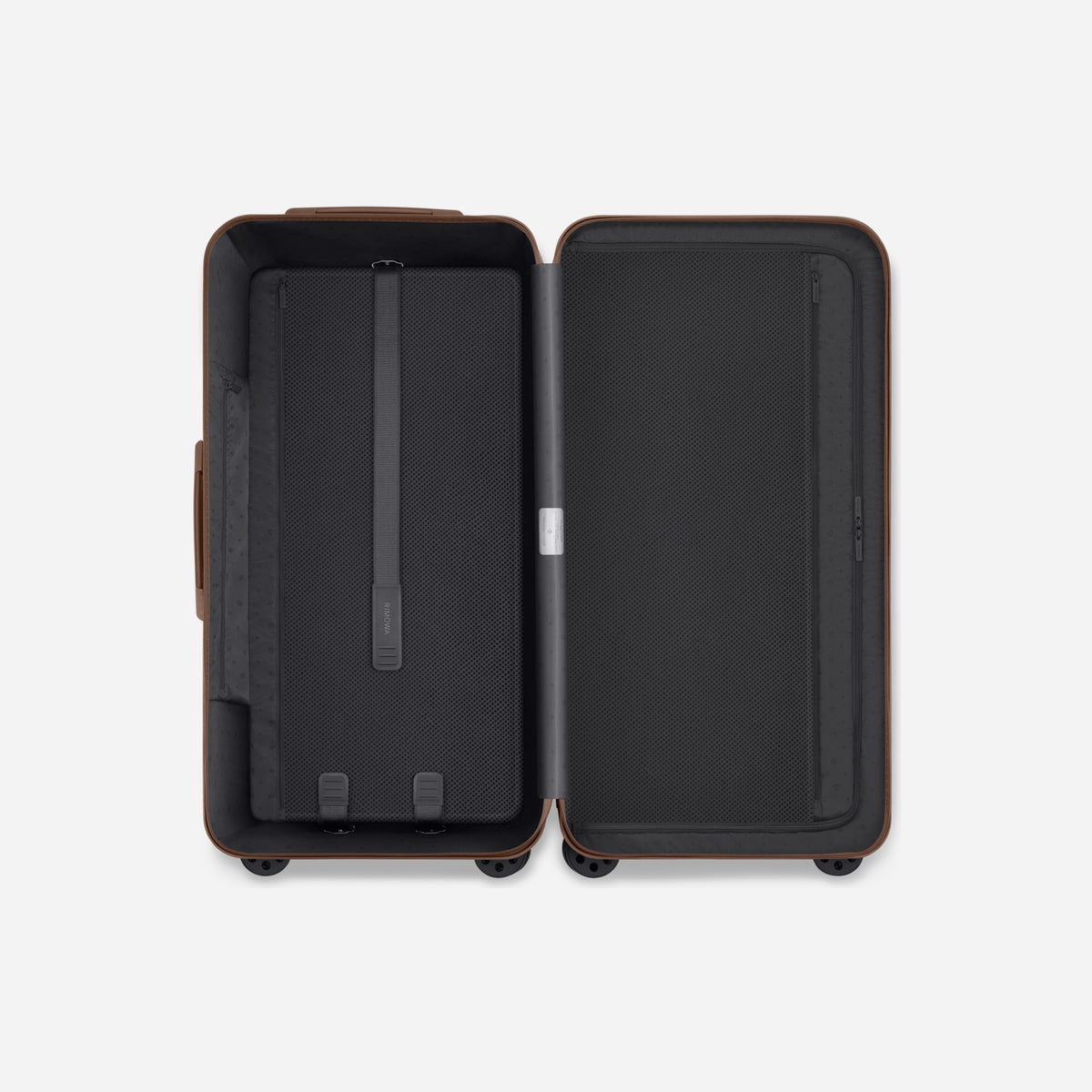 RIMOWA Essential Trunk Plus Gloss Umber Brown