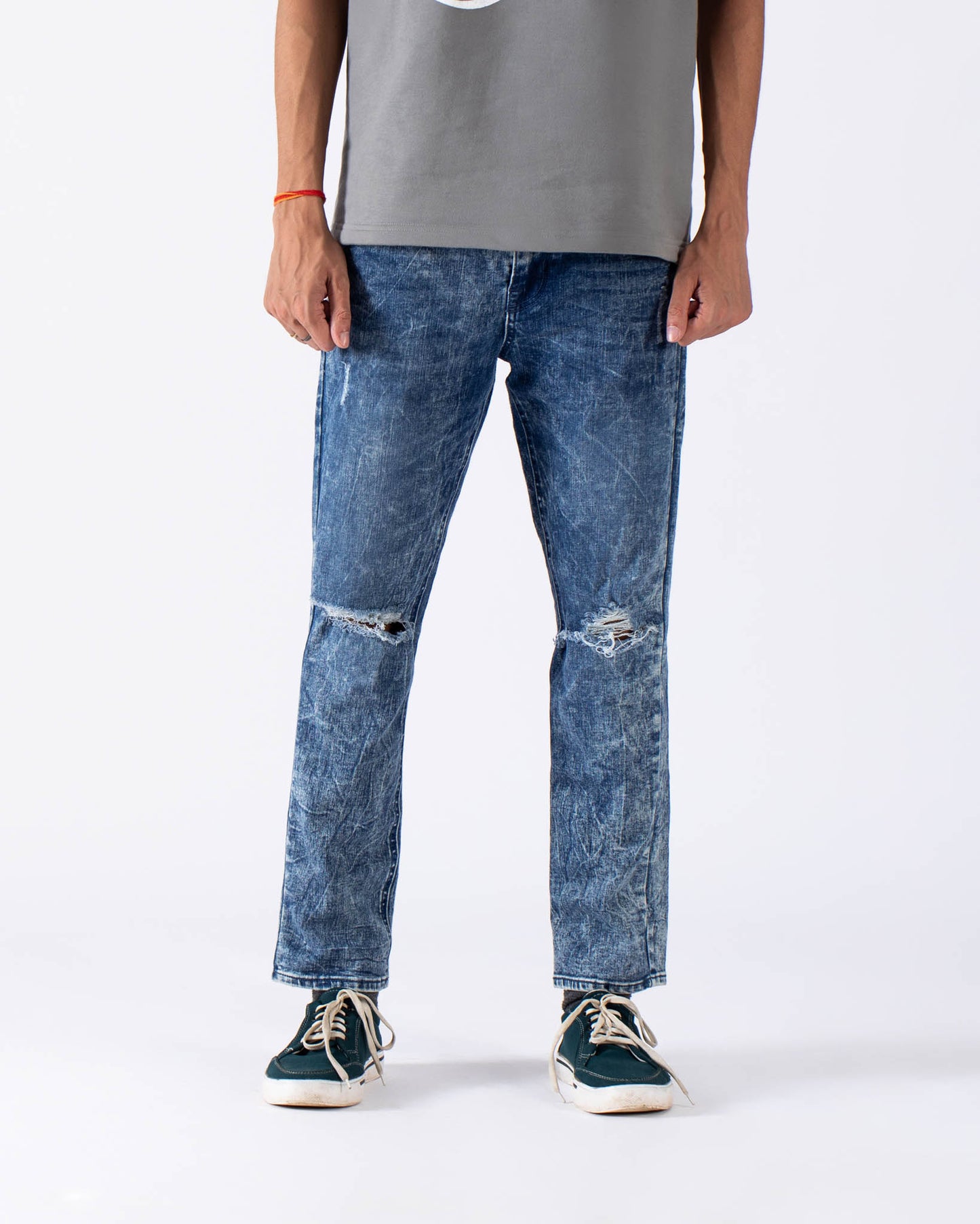 No Boundries Knee Blown Out Skinny Denim