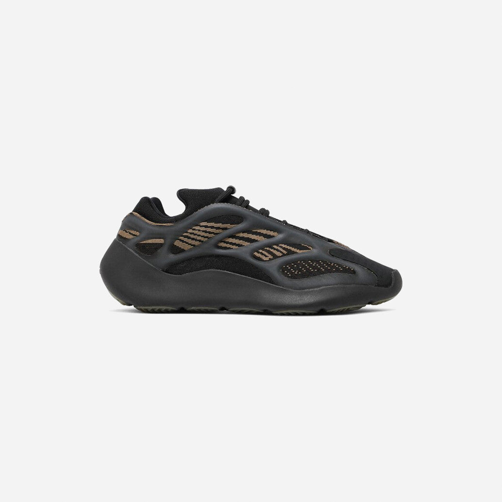 YEEZY 700 V3 CLAY BROWN