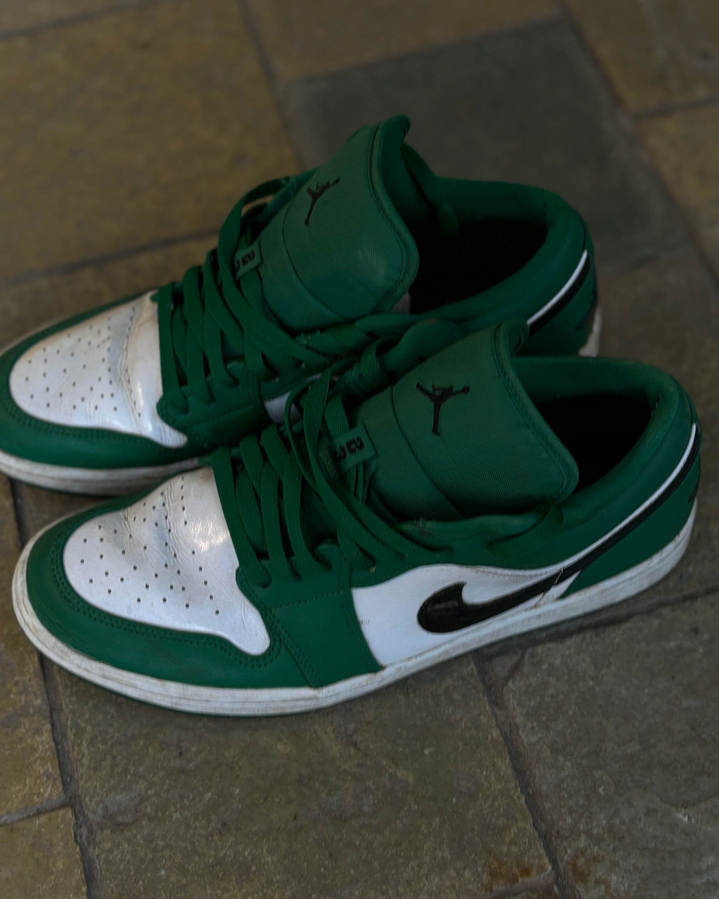 Air Jordan 1 Low "Pine Green" Sneakers