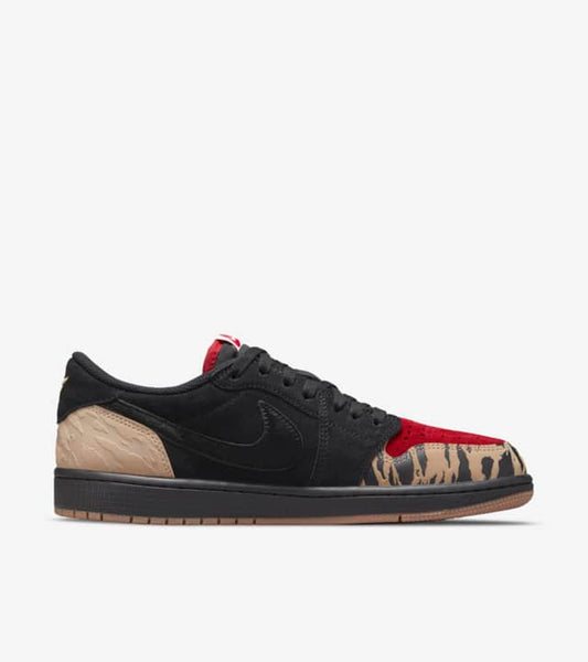 AIR JORDAN 1 LOW X SOLEFLY BLACK AND SPORT RED